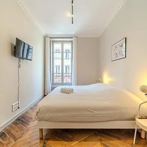 The Grenette Spacious Renovated 8 People Cordeliers Appartement